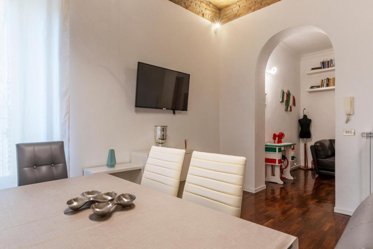 Fontana di Trevi Design Apartment Roma Esterno foto
